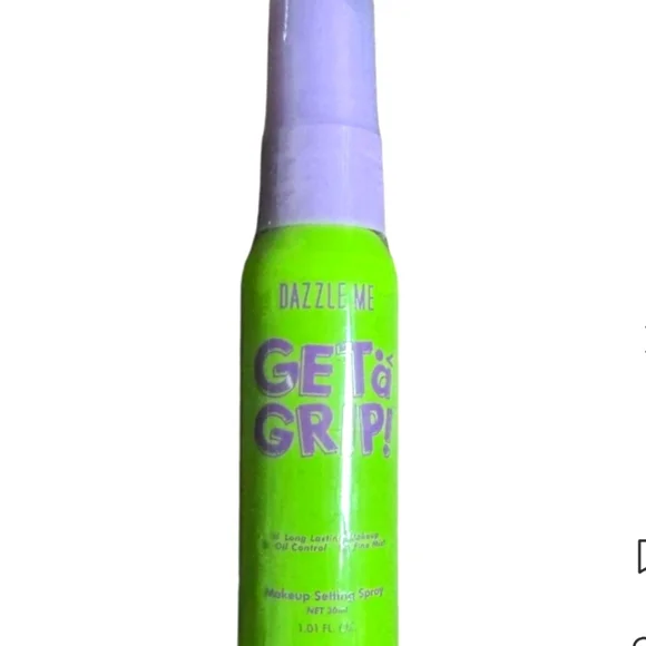 Dazzle Me 💚💜 Get A Grip setting spray - Picture 2 of 2